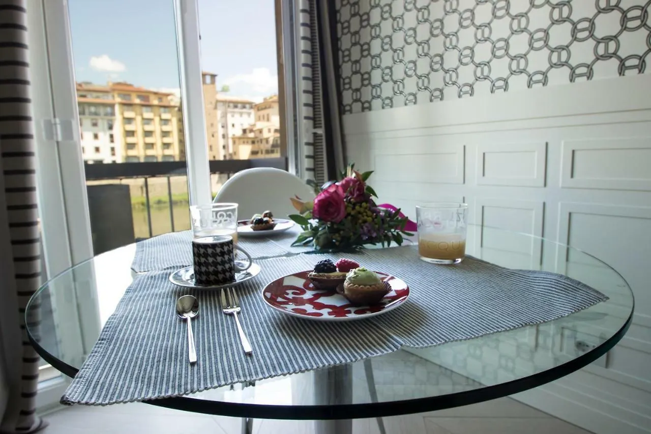 Specchi Su Pontevecchio Apartment Florence Italy